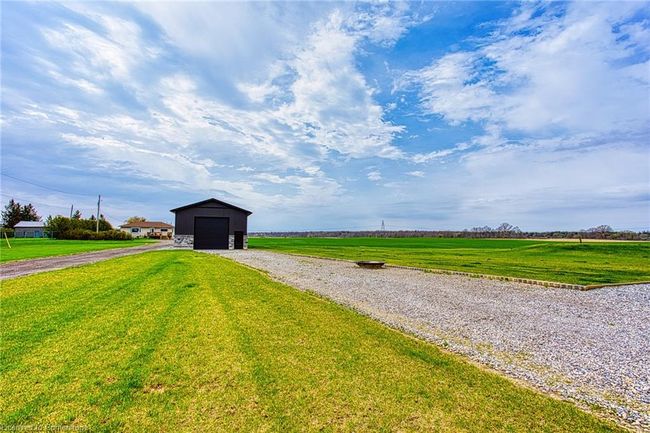 9392 Silver St, House other with 4 bedrooms, 4 bathrooms and 19 parking in Caistor Centre ON | Image 47