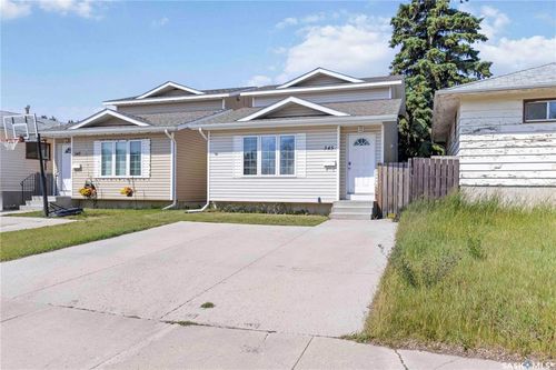 345 Av X S, Saskatoon, SK, S7M3H5 | Card Image