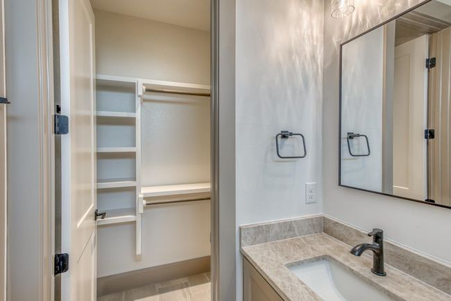 208 E Lakeshore Dr, House other with 4 bedrooms, 5 bathrooms and null parking in Sunrise Beach TX | Image 25
