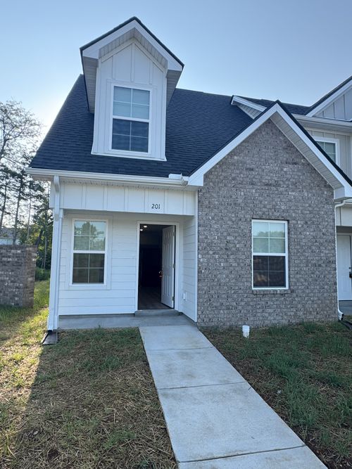 201 Mountaindale Dr, Smyrna, TN, 37167-3747 | Card Image