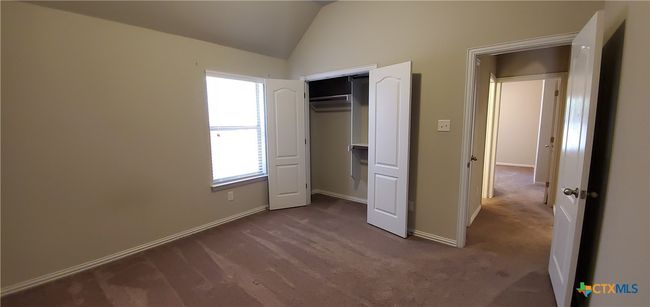 716 Oyster Crk, House other with 4 bedrooms, 2 bathrooms and null parking in Buda TX | Image 9