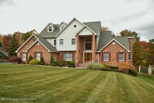 125 Lakeview Dr, Scranton, PA, 18505-2773 | Card Image