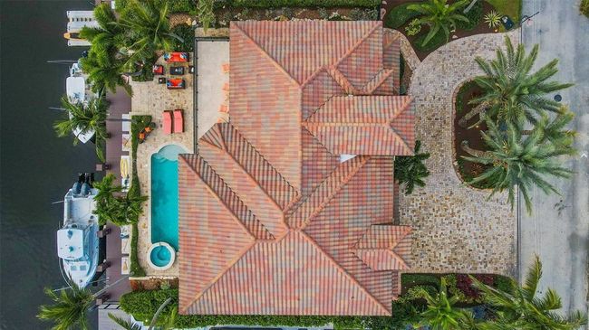 4431 Ne 24 Th Ave, House other with 7 bedrooms, 5 bathrooms and null parking in Lighthouse Point FL | Image 4