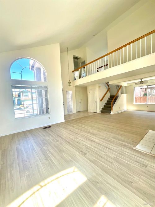 505 Edwards Ct, Suisun City, CA, 94585-3728 | Card Image