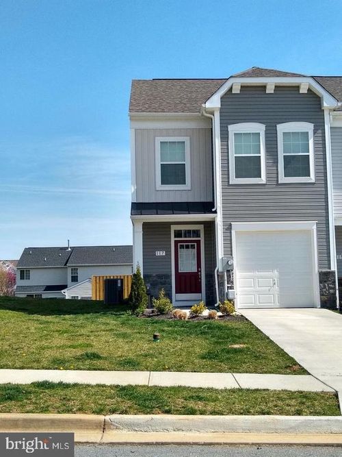 117 Oflannery Ct, MARTINSBURG, WV, 25403-1318 | Card Image