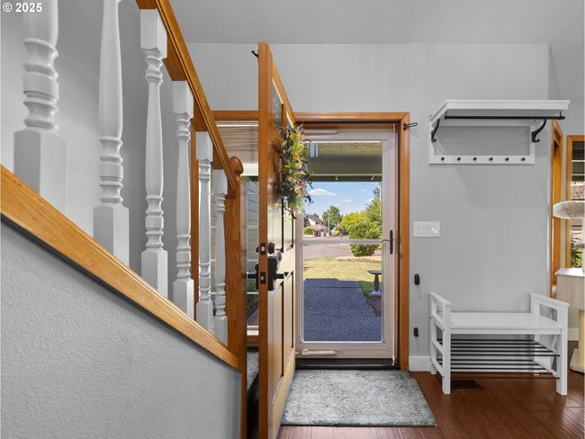12255 Se Mapleleaf Ct, House other with 4 bedrooms, 3 bathrooms and 2 parking in Clackamas OR | Image 5