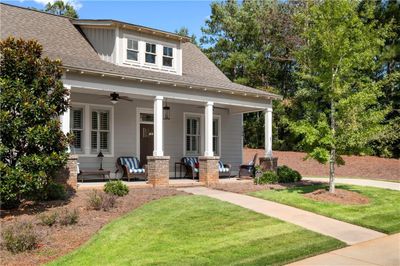 Fabulous front porch and swing | Image 3