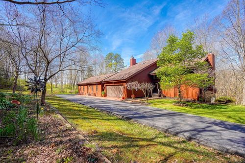 13482 State Route 664 S, Logan, OH, 43138-8561 | Card Image