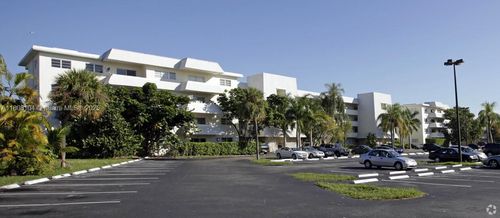 k411-7410 Sw 82nd St, Miami, FL, 33143-7343 | Card Image