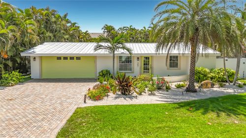 307 68th St, Holmes Beach, FL, 34217-1320 | Card Image