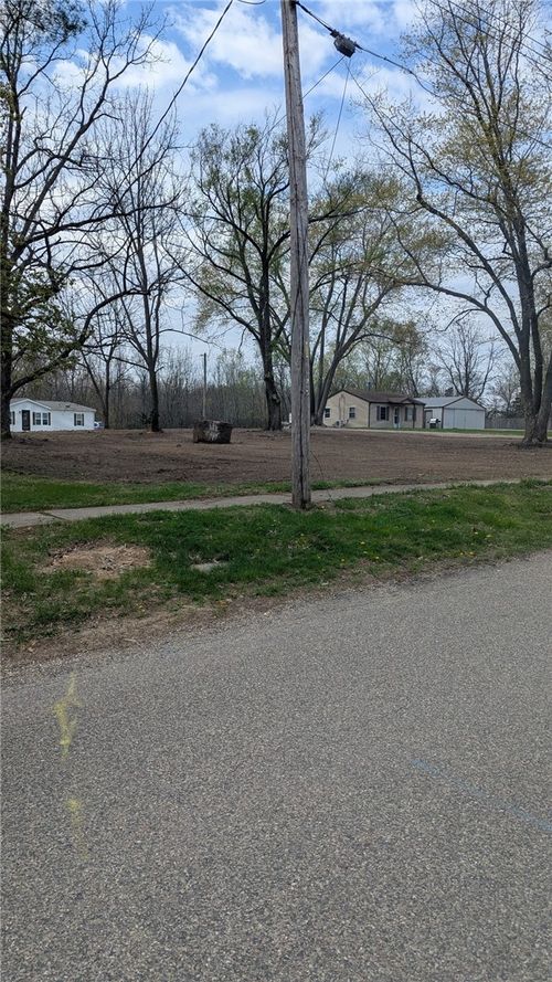 309 E Charleston Rd, Ashmore, IL, 61912-9712 | Card Image