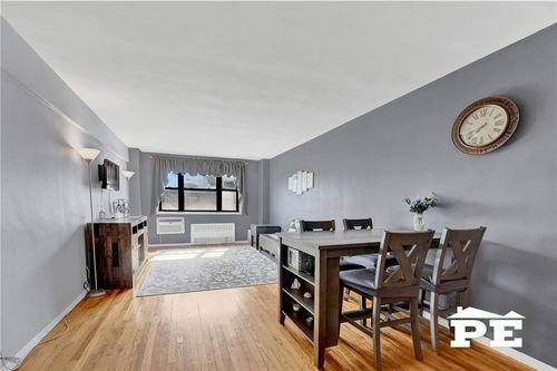 2l-3855 Shore Pkwy, Brooklyn, NY, 11235-1053 | Card Image