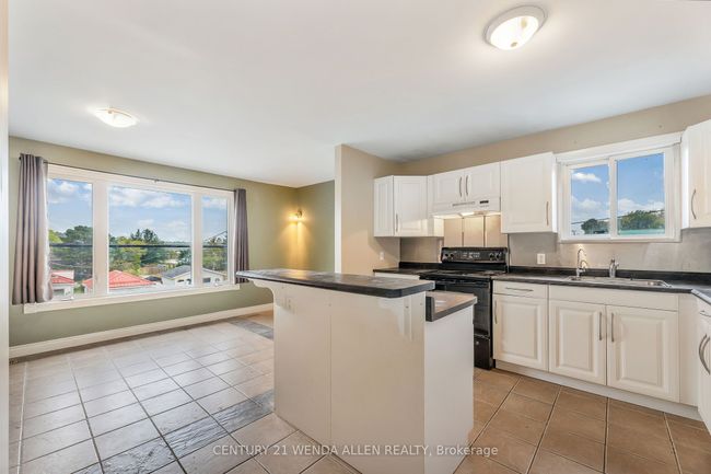 11 Mary St E, House other with 4 bedrooms, 3 bathrooms and 5 parking in Omemee ON | Image 35