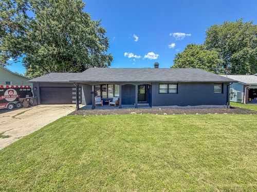 400 W Wing St, Bement, IL, 61813-1354 | Card Image