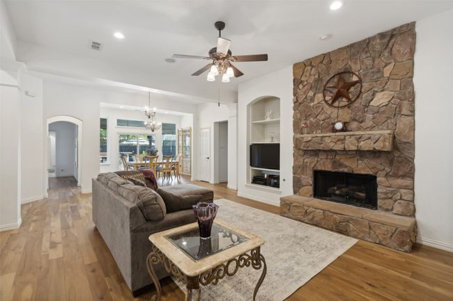 TV could be hung above mantle | Image 12