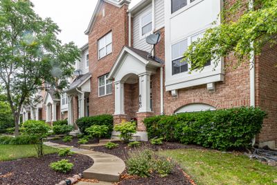 6162 Mayfair Street, Townhouse with 3 bedrooms, 2 bathrooms and 2 parking in Morton Grove IL | Image 2