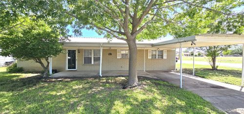 917 Bombay St, Brady, TX, 76825-6406 | Card Image