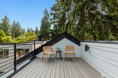 12713 4th Ave Nw, Seattle, WA, 98177-4227 | Card Image