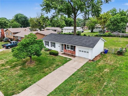 3110 Ne 66th St, Gladstone, MO, 64119-1509 | Card Image