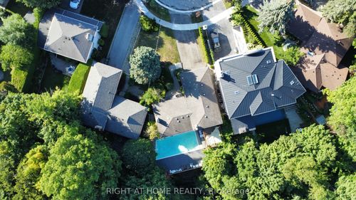 8 Hillavon Dr, Toronto, ON, M9B2P5 | Card Image