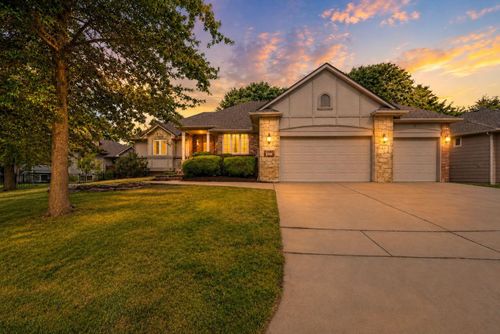 121 S Lakeside Dr, Andover, KS, 67002-9039 | Card Image
