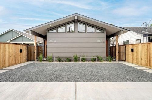 b-907 Kern St, Houston, TX, 77009-2919 | Card Image