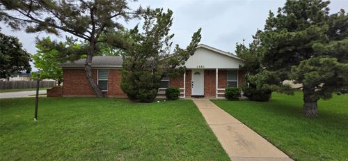 5801 Haney Dr, Watauga, TX, 76148-3006 | Card Image