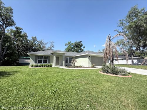 2320 W Wellston Rd, Avon Park, FL, 33825-8029 | Card Image