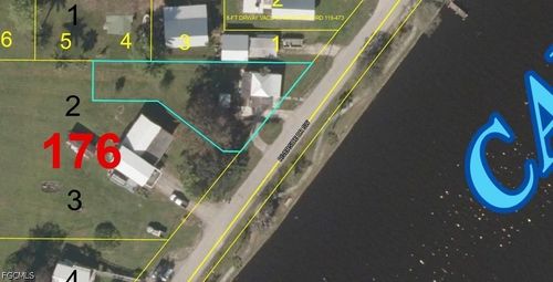 815 Riverside Dr, Moore Haven, FL, 33471 | Card Image