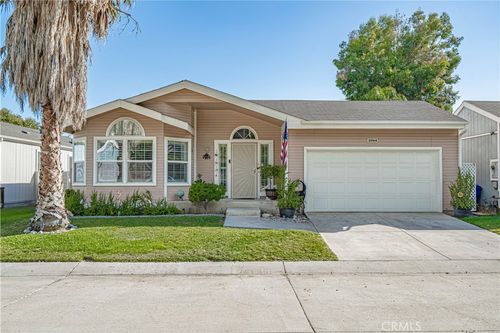 20164 Crestview Dr, Canyon Country, CA, 91351-5760 | Card Image
