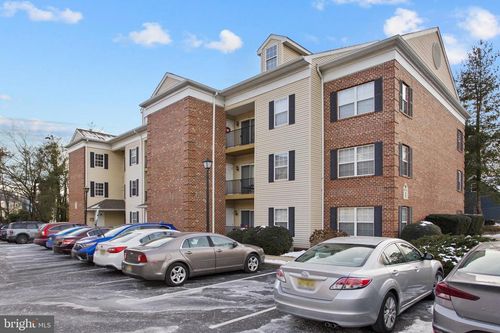 1-11-70 E Park St, BORDENTOWN, NJ, 08505-1329 | Card Image