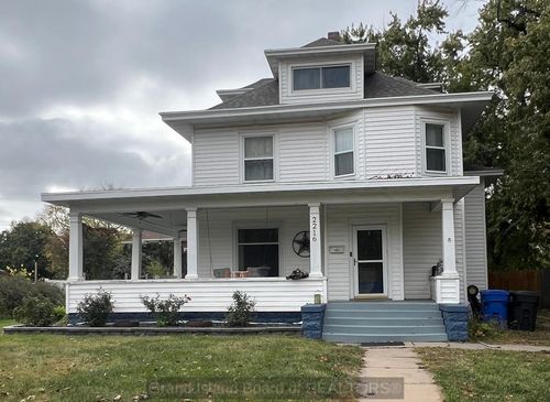 2216 15th Ave, Central City, NE, 68826-2216 | Card Image