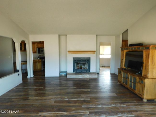 25342 Horseshoe Ln, House other with 3 bedrooms, 2 bathrooms and null parking in Bouse AZ | Image 5