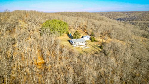 795 Anthony Rd, Pineville, MO, 64856-8104 | Card Image