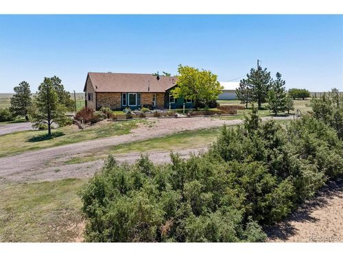 45412 Sun Country Dr, Elizabeth, CO, 80107-9349 | Card Image