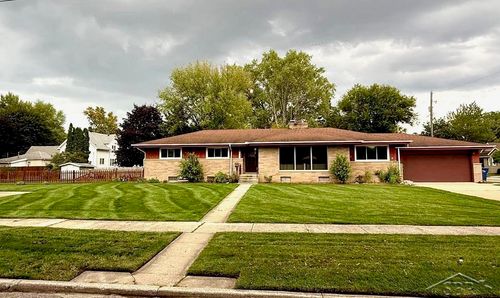 415 S Mountain St, Bay City, MI, 48706-4254 | Card Image