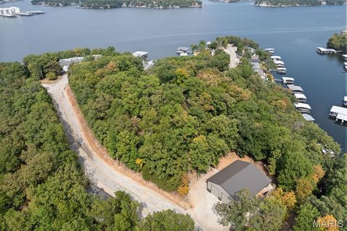 132 Maple Rd, Lake Ozark, MO, 65049-6424 | Card Image