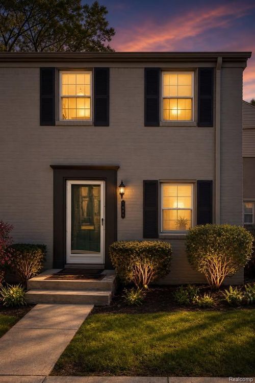 60-1684 Graefield Rd, Birmingham, MI, 48009-7541 | Card Image