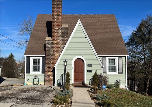 241 Winona Ave, Washington, PA, 15301-5731 | Card Image