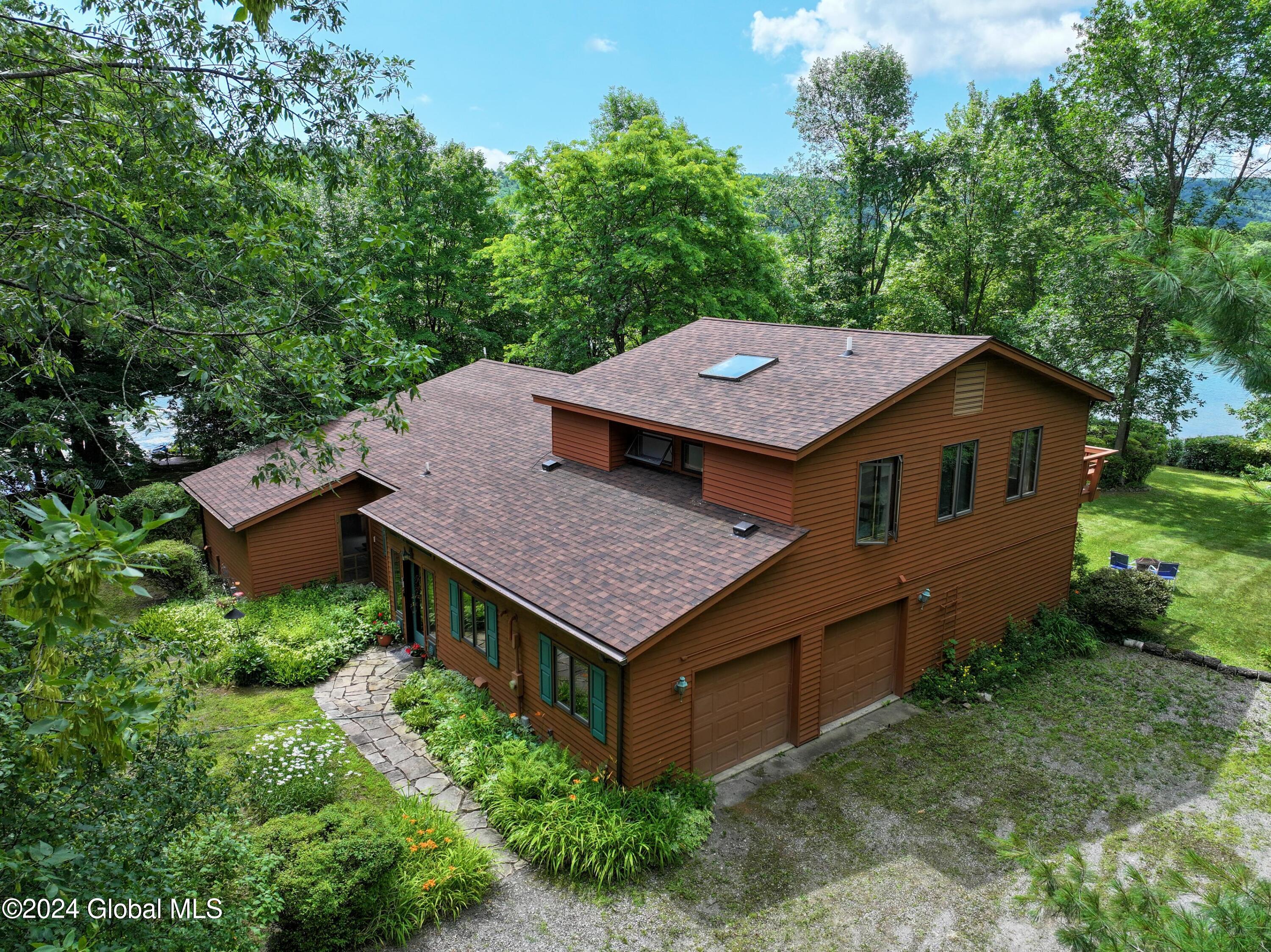 Stoughton Dr, Ticonderoga, NY 12883