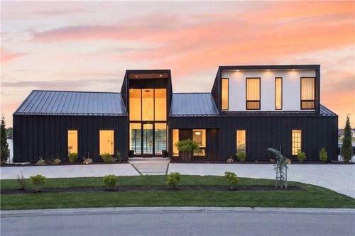 16 Seminole Cir, Lake Winnebago, MO, 64034-7818 | Card Image