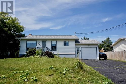 222 Rue Gagnon, Beresford, NB, E8K1V3 | Card Image
