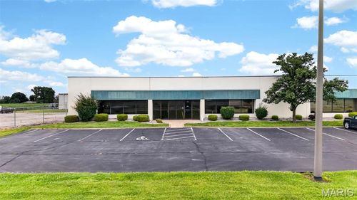 10 Central Industrial Dr, Granite City, IL, 62040-6856 | Card Image