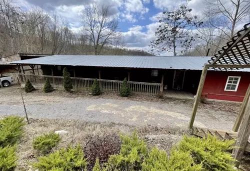 250 Possum Hollow Rd, Dowelltown, TN, 37059-1916 | Card Image