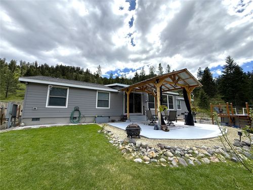 920 Toroda Creek Rd, Wauconda, WA, 98859-9710 | Card Image