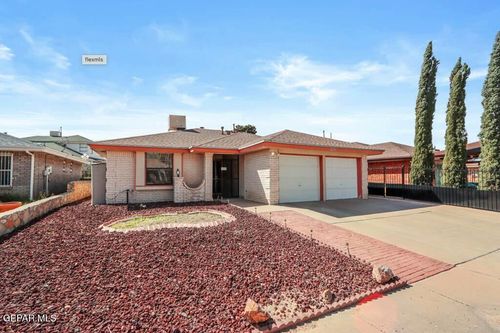 1777 Alan Shepard Ln, El Paso, TX, 79936-5521 | Card Image