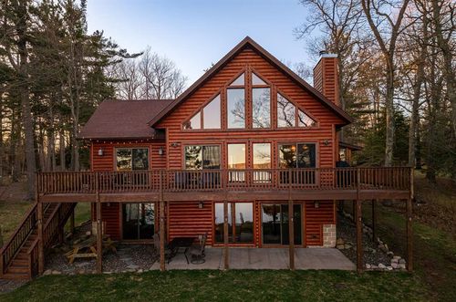 14323 W Court Oreilles Lake Dr, Hayward, WI, 54843-2069 | Card Image