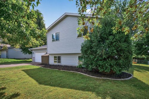 9050 Oriole Ln, Monticello, MN, 55362-2857 | Card Image