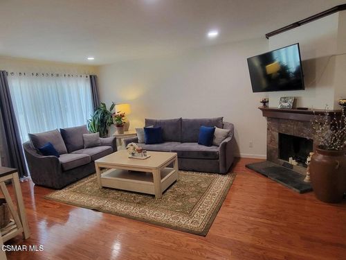 1318 Ramona Dr, Newbury Park, CA, 91320 | Card Image