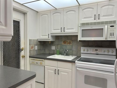 207-2050 Ne 39th St, Lighthouse Point, FL, 33064-7437 | Card Image